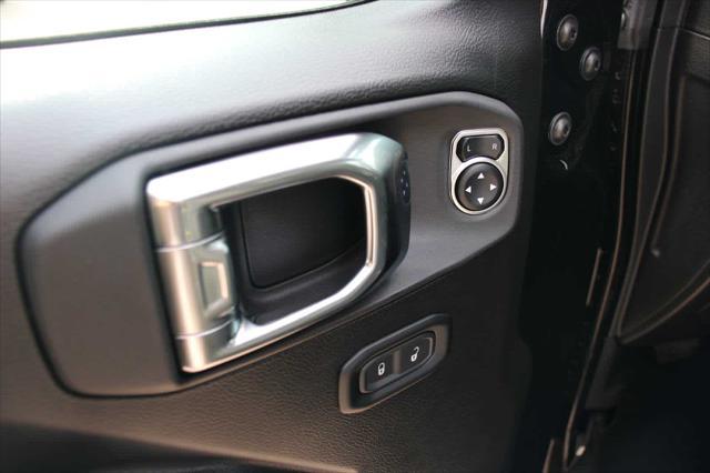 new 2025 Jeep Gladiator car, priced at $44,473
