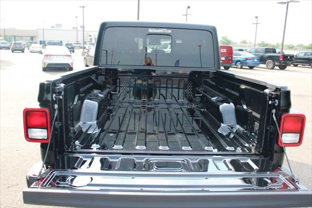 new 2025 Jeep Gladiator car, priced at $44,473