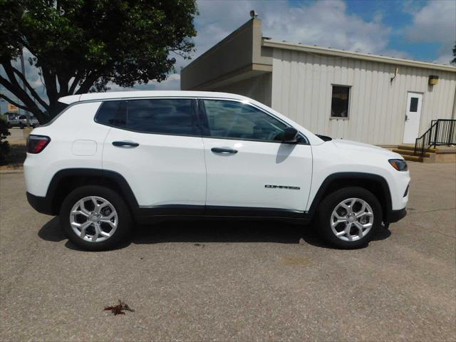 new 2024 Jeep Compass car, priced at $27,495