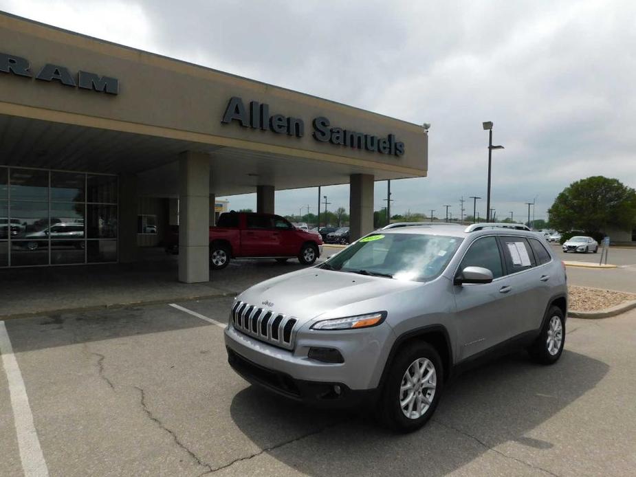 used 2016 Jeep Cherokee car, priced at $20,991