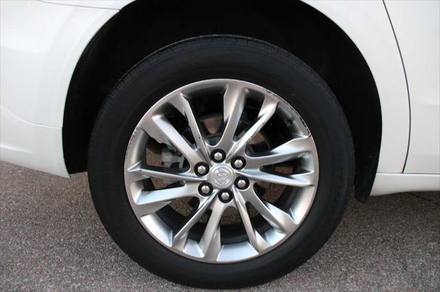 used 2022 Buick Enclave car, priced at $35,299