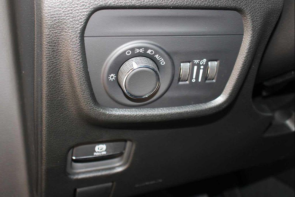 new 2025 Jeep Grand Cherokee car, priced at $45,165