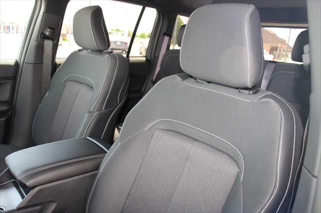 new 2025 Jeep Grand Cherokee car, priced at $45,165