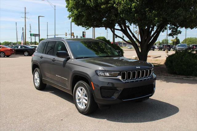 new 2025 Jeep Grand Cherokee car, priced at $45,165