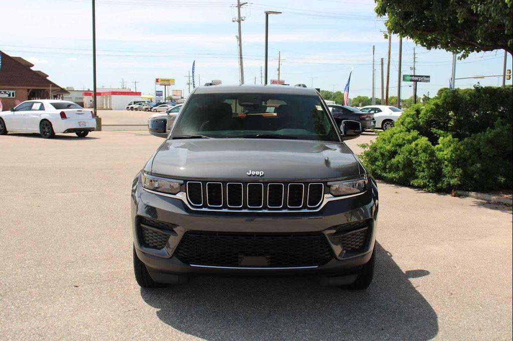 new 2025 Jeep Grand Cherokee car, priced at $45,165