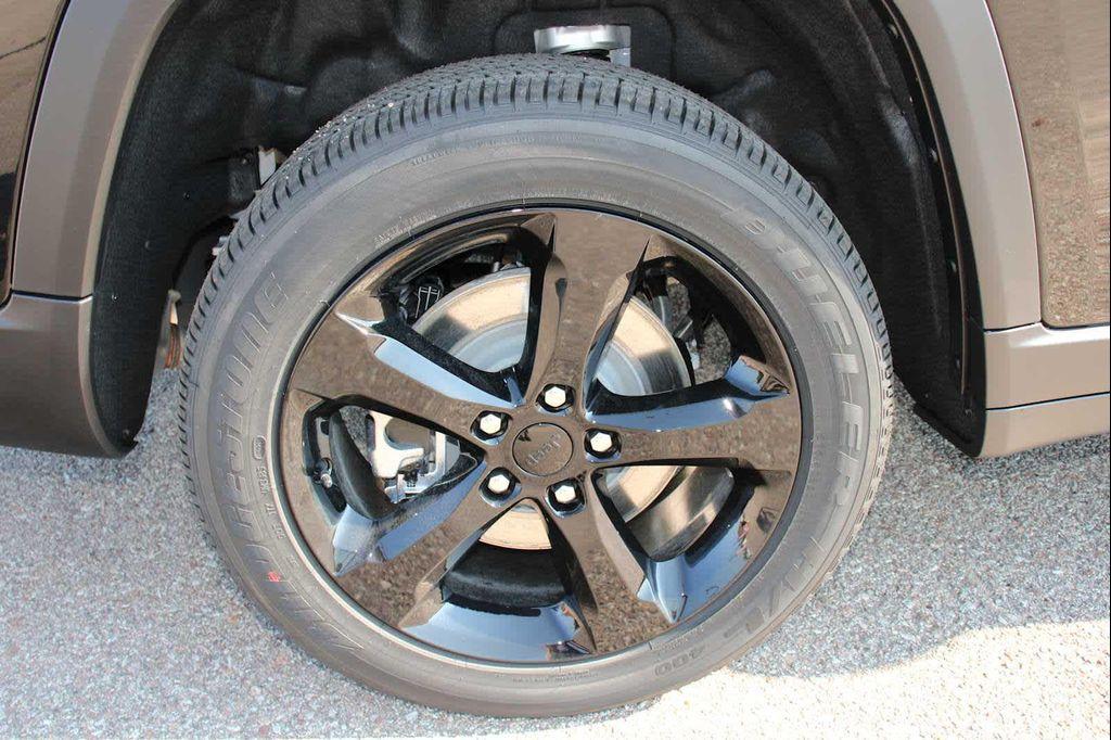 new 2025 Jeep Grand Cherokee L car, priced at $49,120