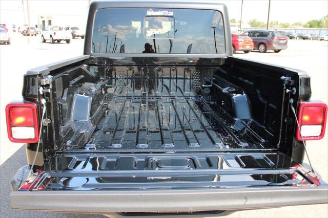 new 2025 Jeep Gladiator car, priced at $48,363