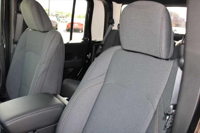 new 2025 Jeep Gladiator car, priced at $48,363