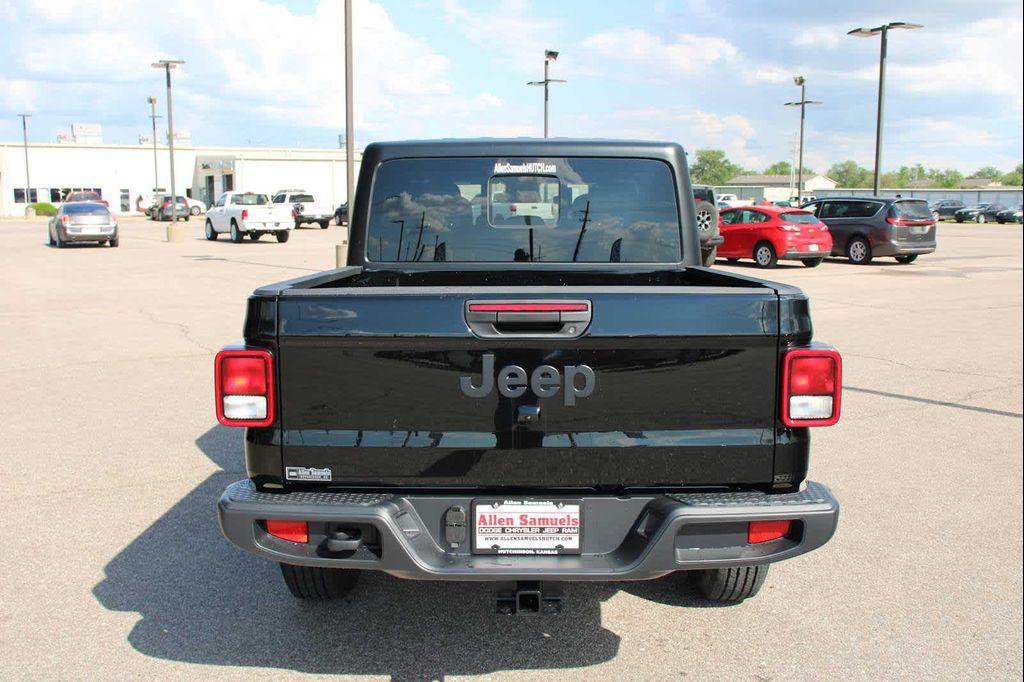 new 2025 Jeep Gladiator car, priced at $48,490