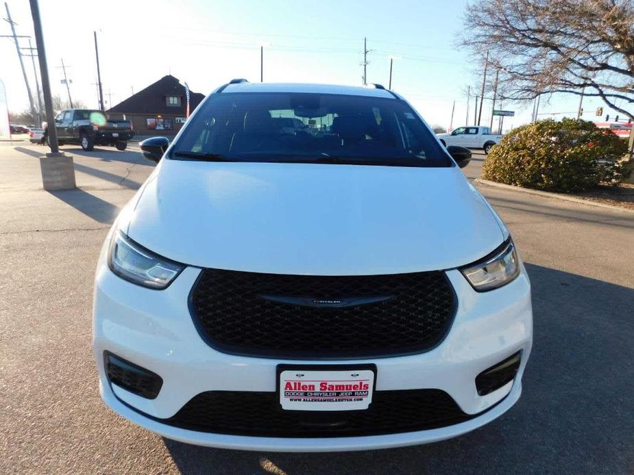 new 2024 Chrysler Pacifica car, priced at $48,045