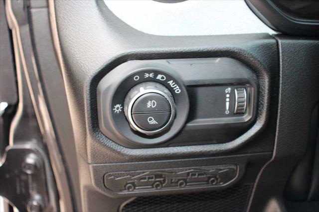 new 2025 Jeep Gladiator car, priced at $46,768
