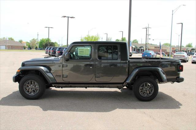new 2025 Jeep Gladiator car, priced at $46,768