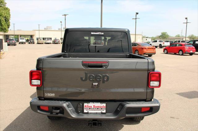 new 2025 Jeep Gladiator car, priced at $46,768