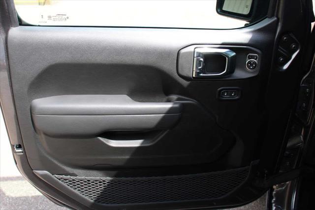 new 2025 Jeep Gladiator car, priced at $46,768