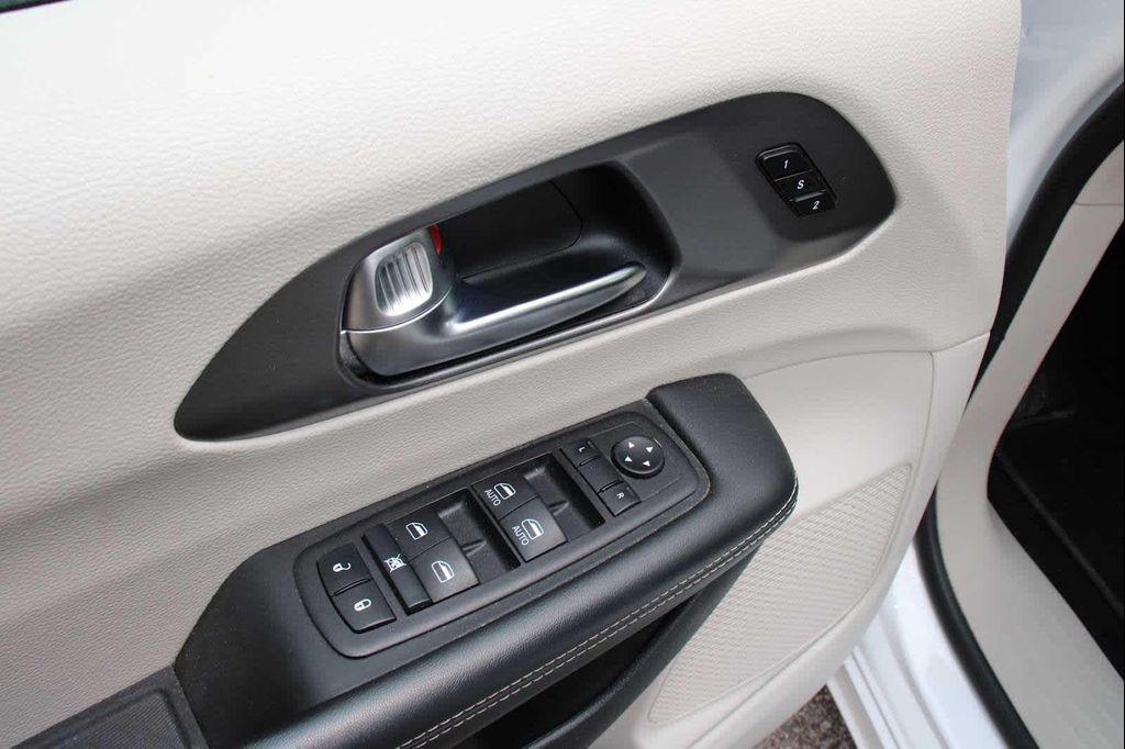 used 2023 Chrysler Pacifica car, priced at $24,599