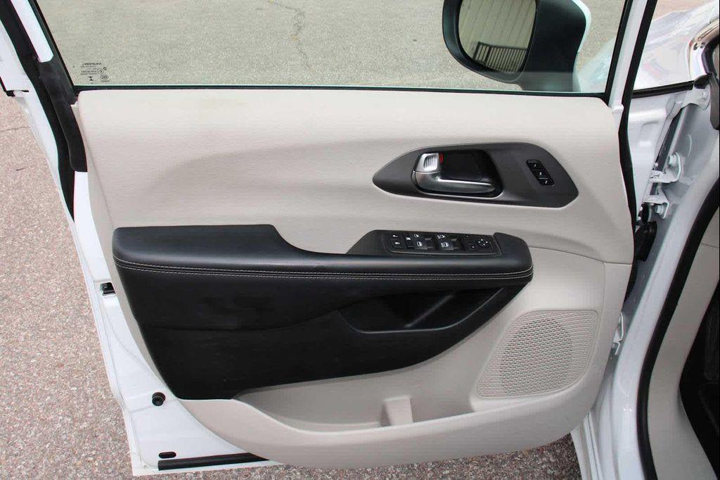 used 2023 Chrysler Pacifica car, priced at $24,599