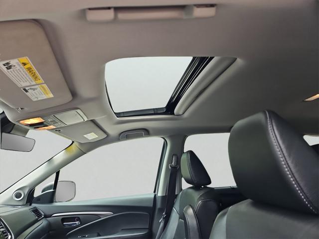 used 2022 Honda Pilot car, priced at $33,987