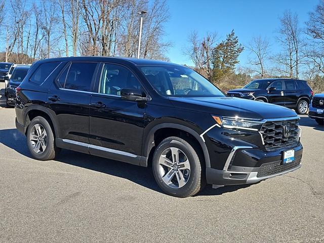 new 2025 Honda Pilot car, priced at $46,995