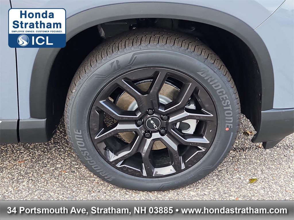 new 2025 Honda Pilot car, priced at $53,405