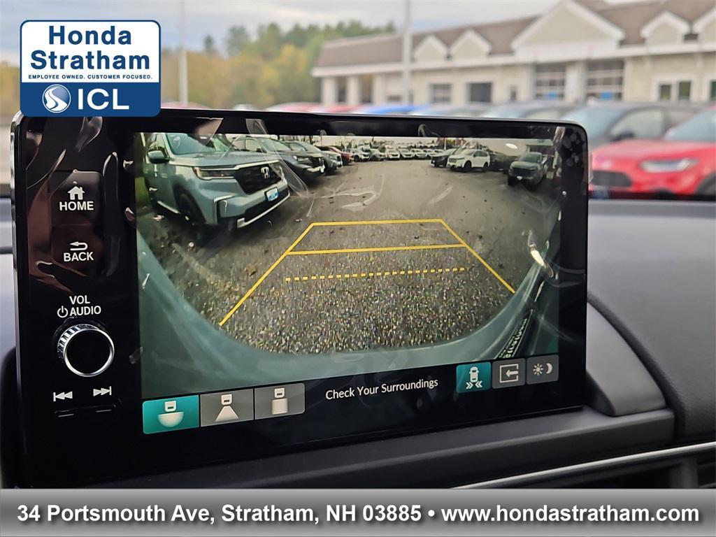 new 2025 Honda Pilot car, priced at $53,405