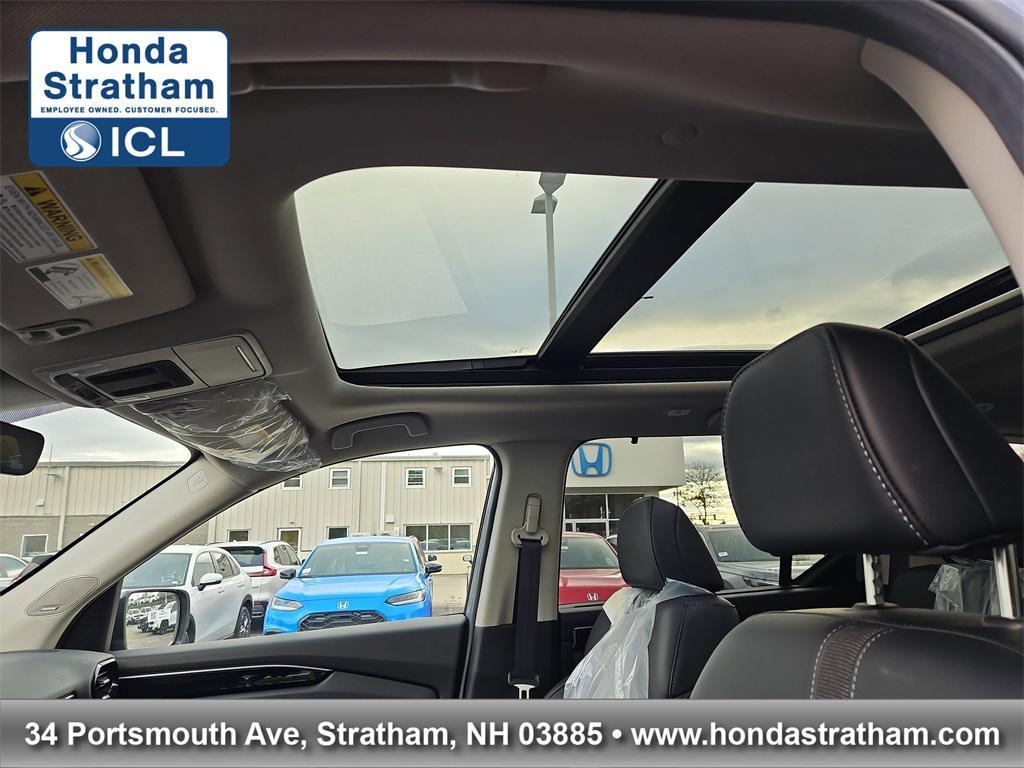 new 2025 Honda Pilot car, priced at $53,405