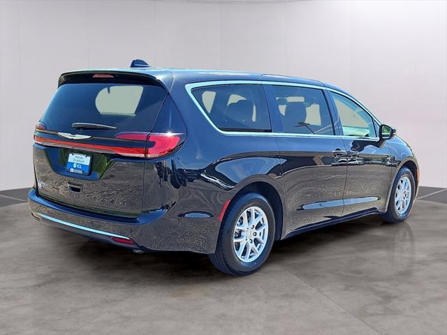 used 2023 Chrysler Pacifica car, priced at $24,487