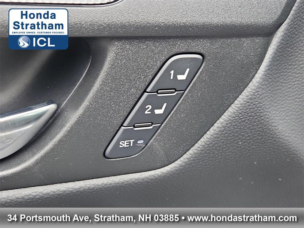 new 2026 Honda CR-V Hybrid car, priced at $40,215