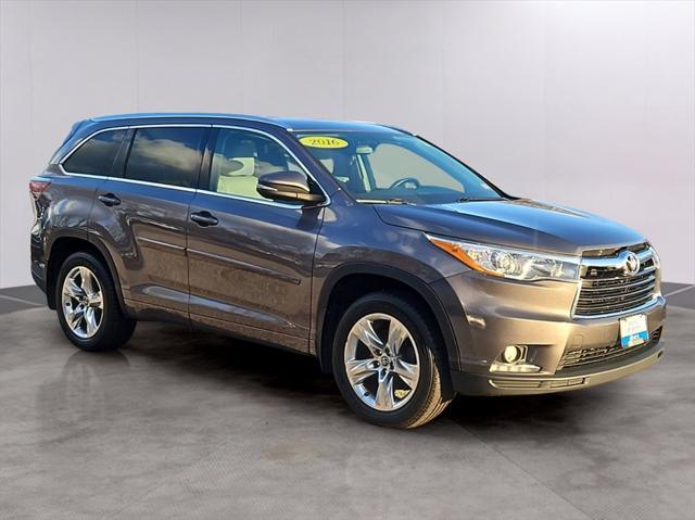 used 2016 Toyota Highlander car, priced at $20,987