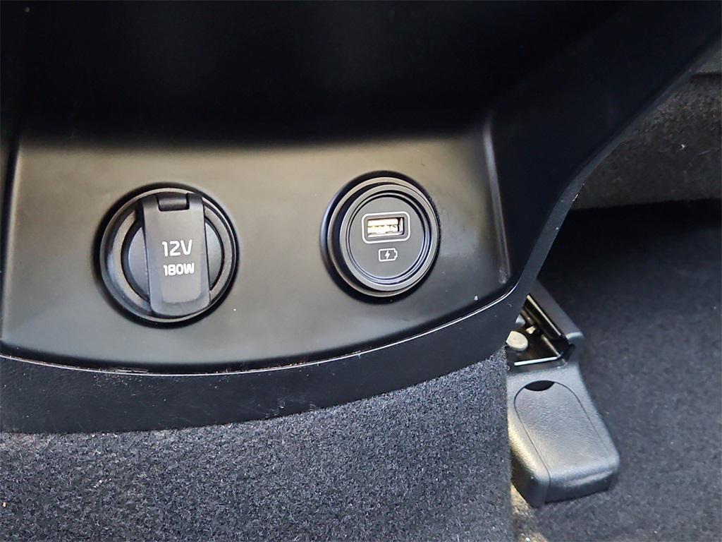 used 2022 Kia Sorento Hybrid car, priced at $27,987
