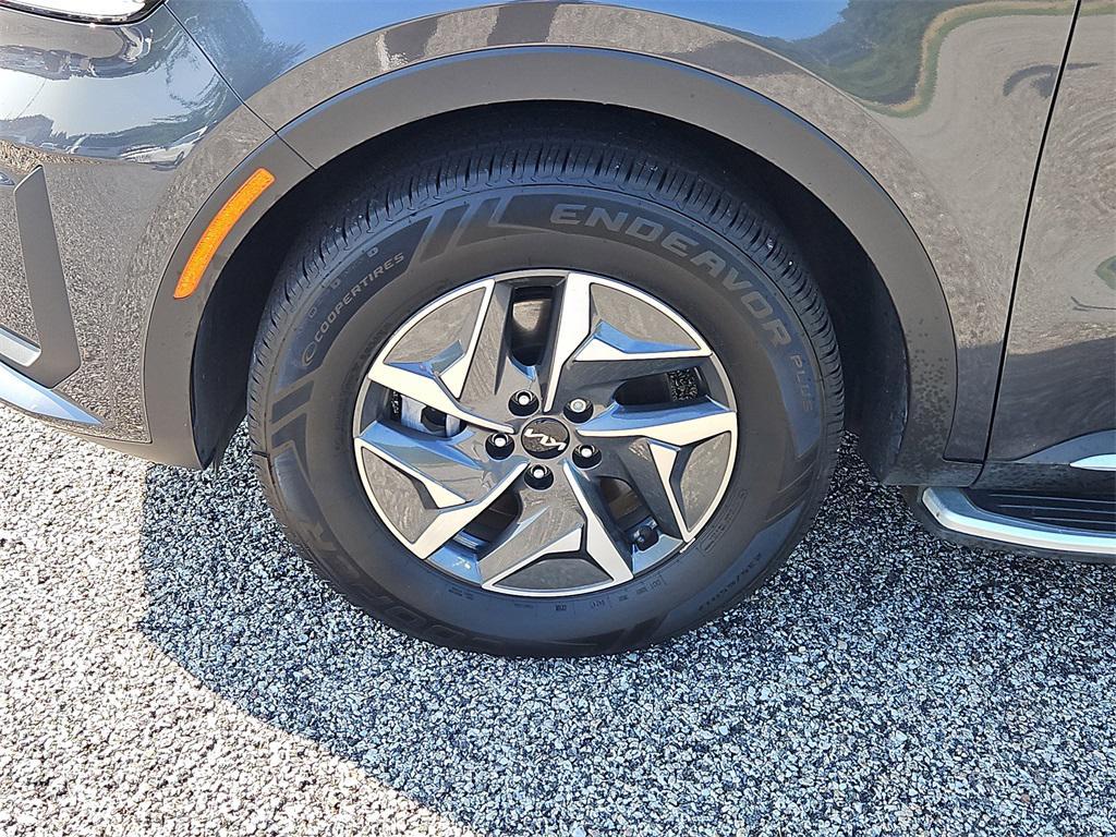 used 2022 Kia Sorento Hybrid car, priced at $27,987