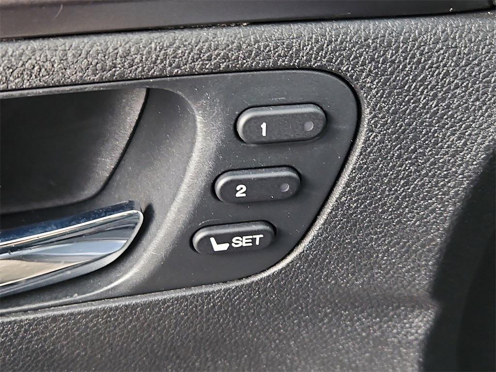 used 2022 Honda Pilot car, priced at $34,987
