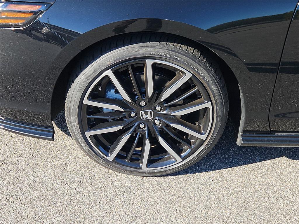 used 2024 Honda Accord Hybrid car, priced at $33,987