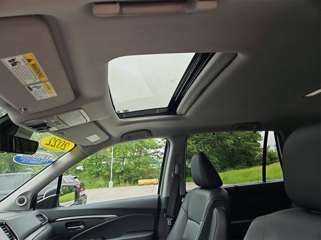 used 2022 Honda Pilot car, priced at $34,987