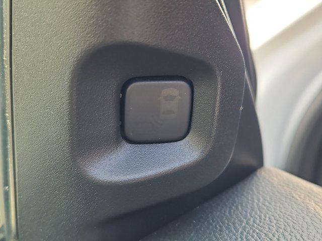 used 2022 Acura MDX car, priced at $40,987