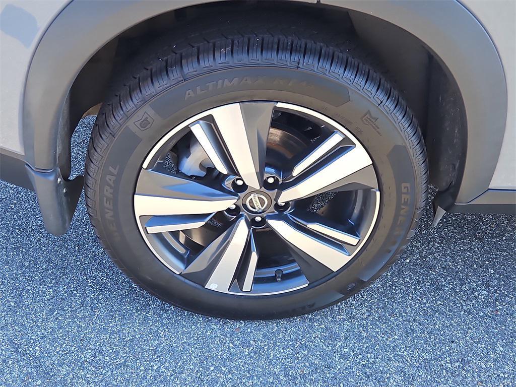 used 2021 Nissan Rogue car, priced at $23,987