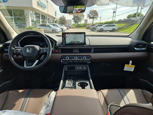 new 2025 Honda Pilot car, priced at $56,250