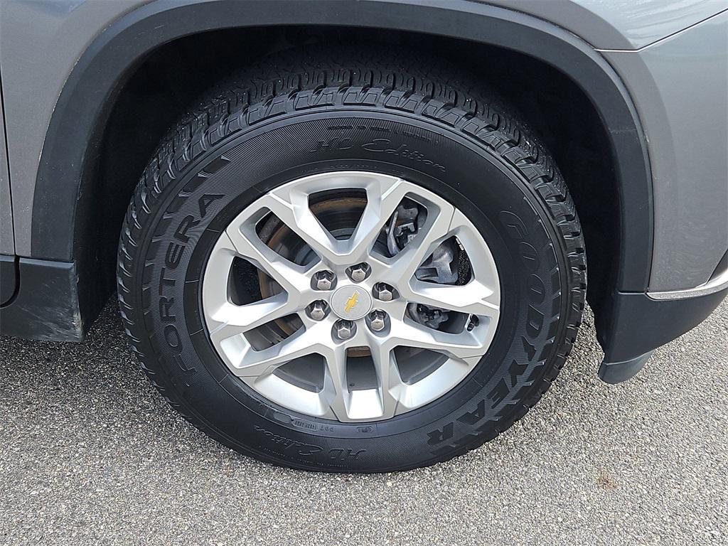 used 2021 Chevrolet Traverse car, priced at $27,487