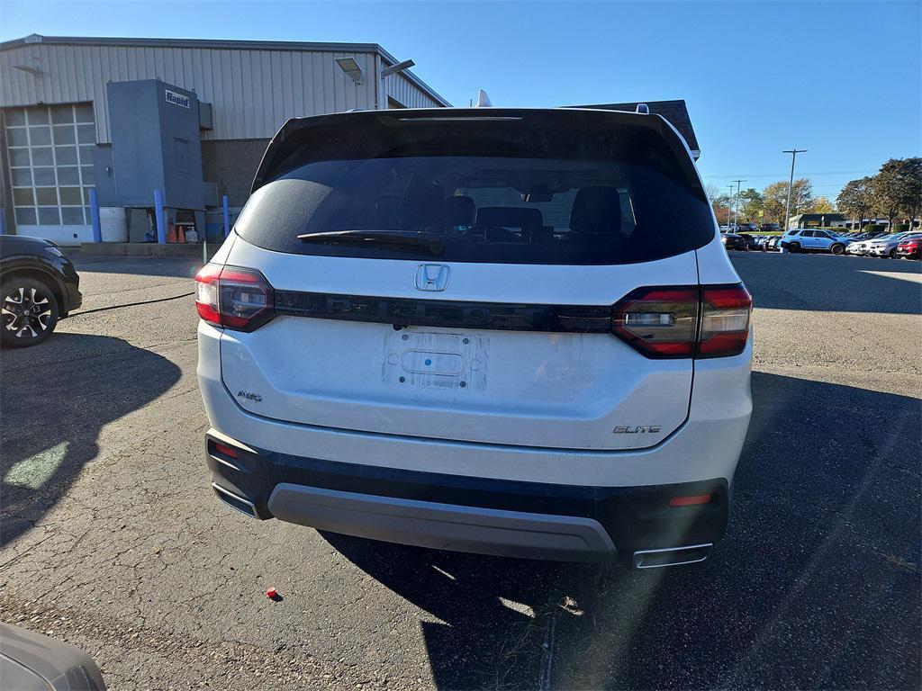used 2023 Honda Pilot car, priced at $44,987