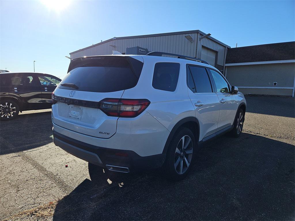 used 2023 Honda Pilot car, priced at $44,987
