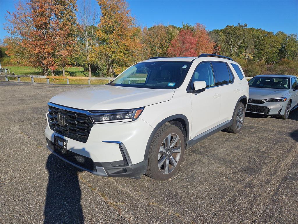 used 2023 Honda Pilot car, priced at $44,987