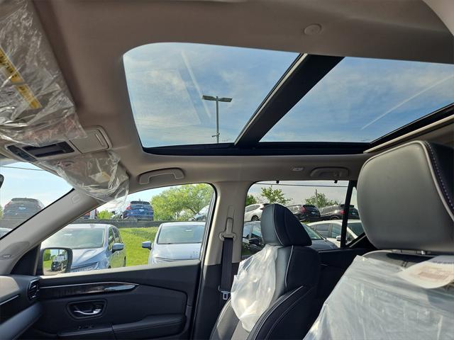 new 2025 Honda Pilot car, priced at $54,530