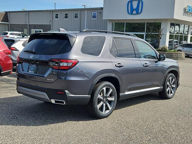 new 2025 Honda Pilot car, priced at $54,530