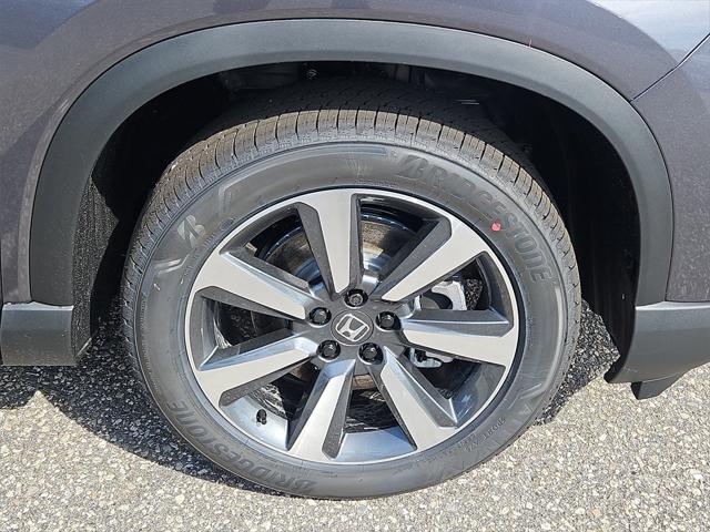 new 2025 Honda Pilot car, priced at $54,530