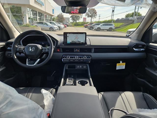 new 2025 Honda Pilot car, priced at $54,530
