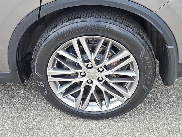 used 2022 Acura MDX car, priced at $43,987
