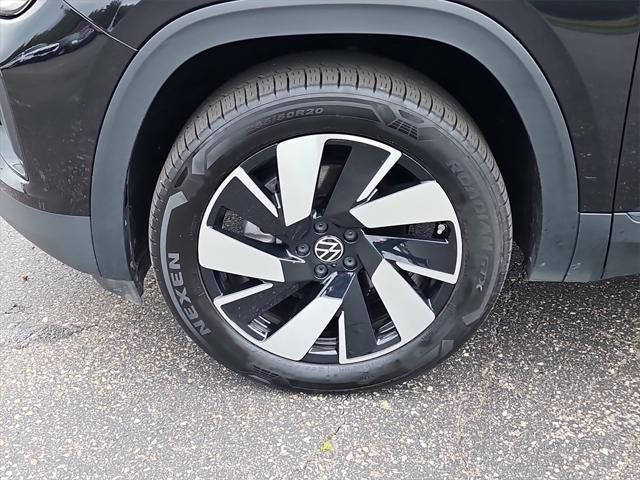 used 2024 Volkswagen Atlas Cross Sport car, priced at $33,987
