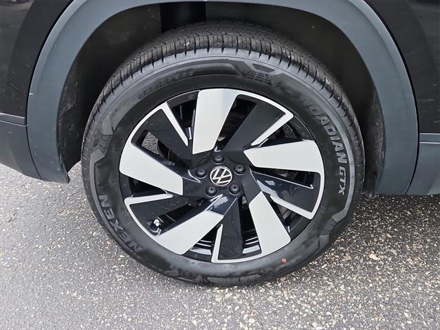 used 2024 Volkswagen Atlas Cross Sport car, priced at $33,987