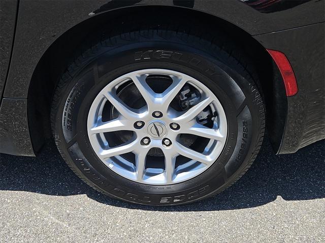 used 2022 Chrysler Pacifica car, priced at $20,987