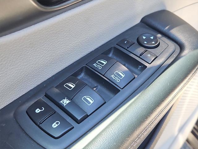used 2022 Chrysler Pacifica car, priced at $20,987