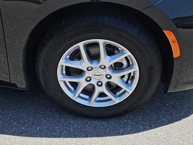 used 2022 Chrysler Pacifica car, priced at $20,987
